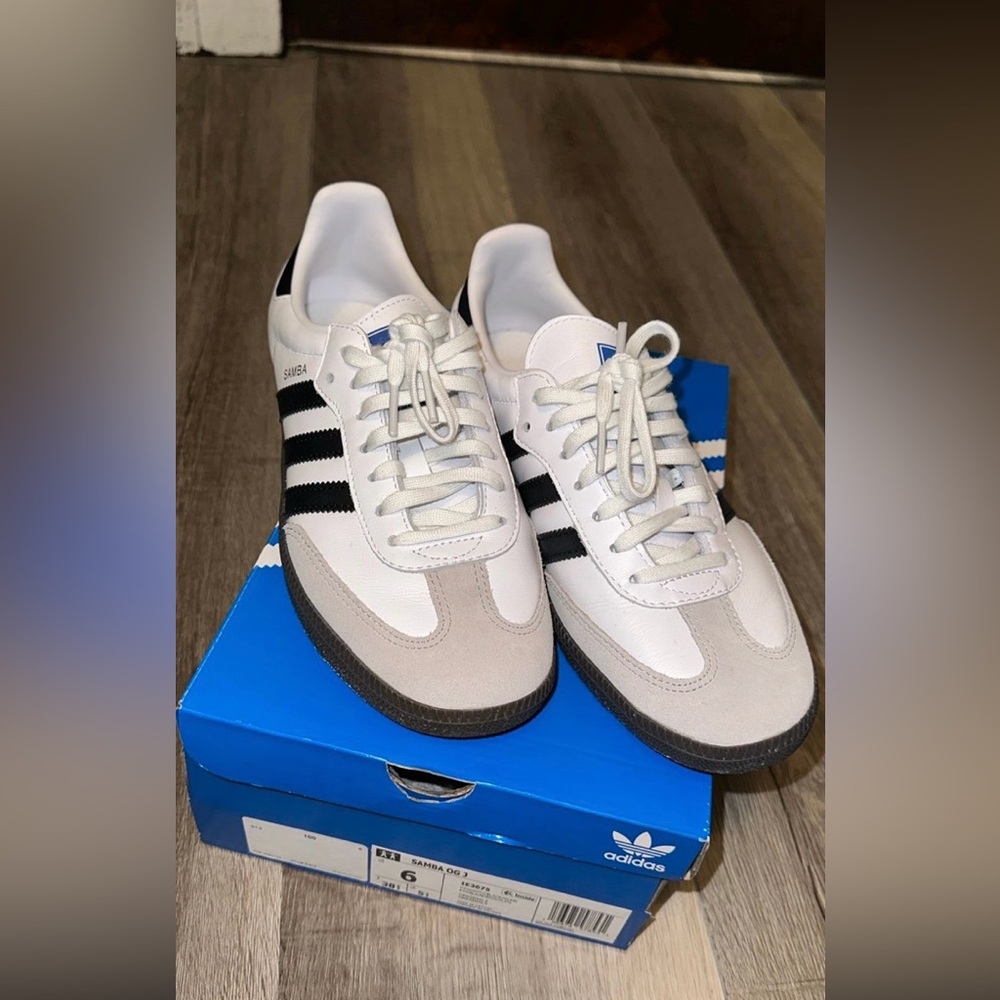 Adidas Samba size 7.5(38)